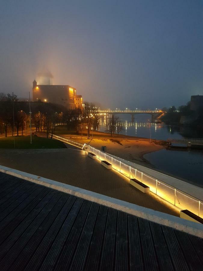 Castle View Apartment Нарва Екстериор снимка
